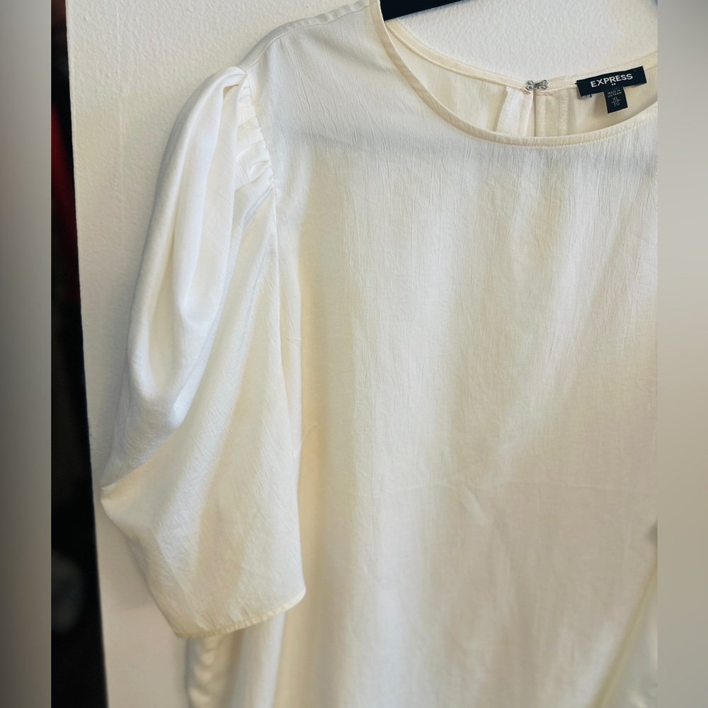 Express Women's Cream Blouse